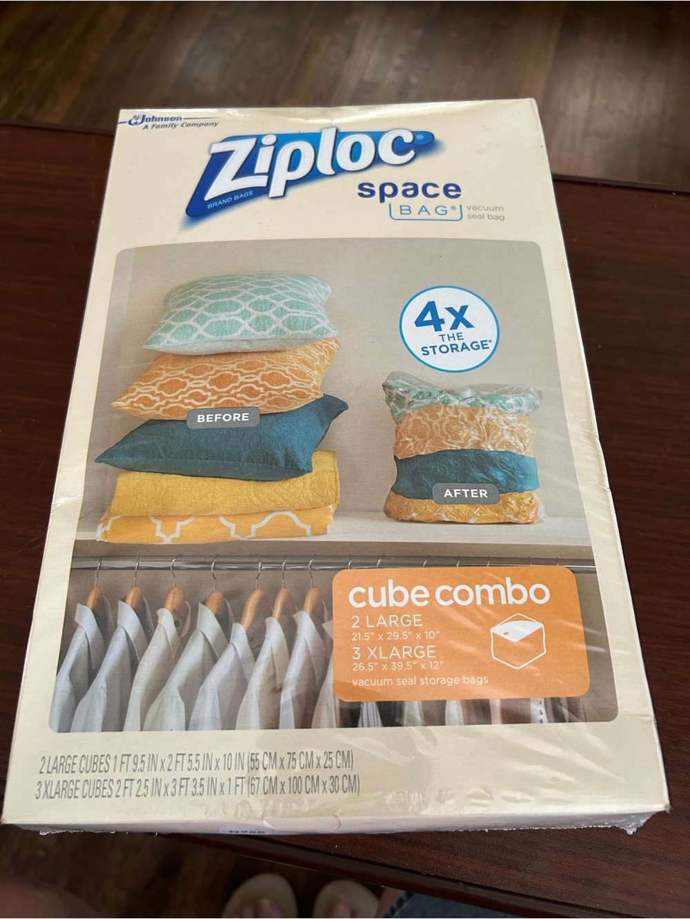 Ziploc Space Bag Cube Combo - two large bags, three extra large bags.